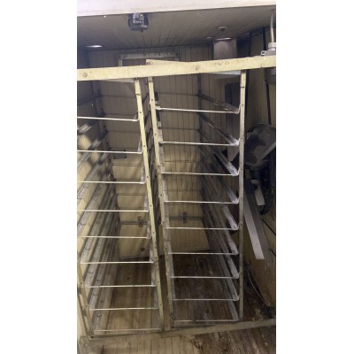 Used Victoria I18 incubator with 2592 eggs