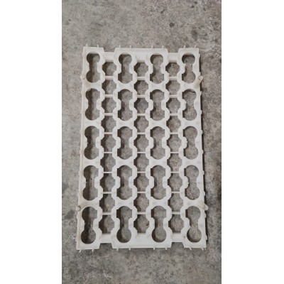 Bandejas Victoria usadas para 68 huevos